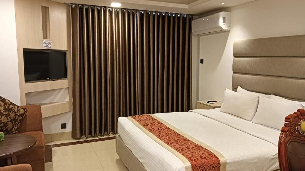Hotel Image 7380