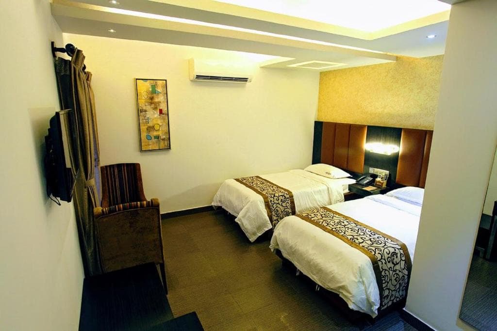 Hotel Image 7400
