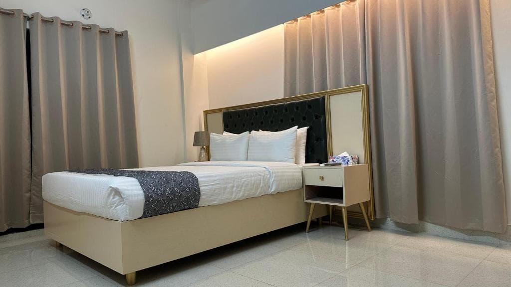 Hotel Image 7420