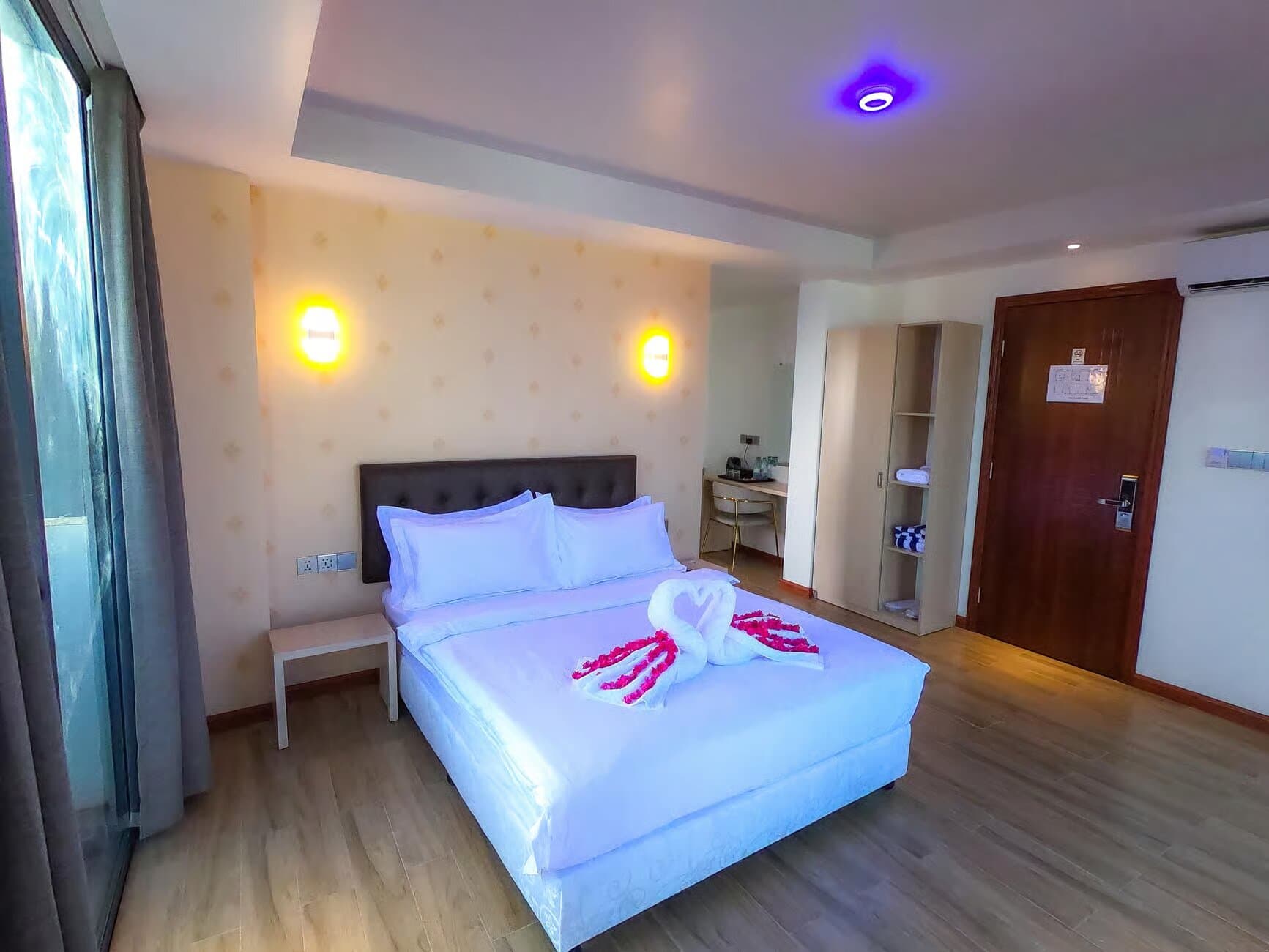 Property Image 9, Ship Image, BookMe Accommodation, Comfortable Stay, Affordable Prices.