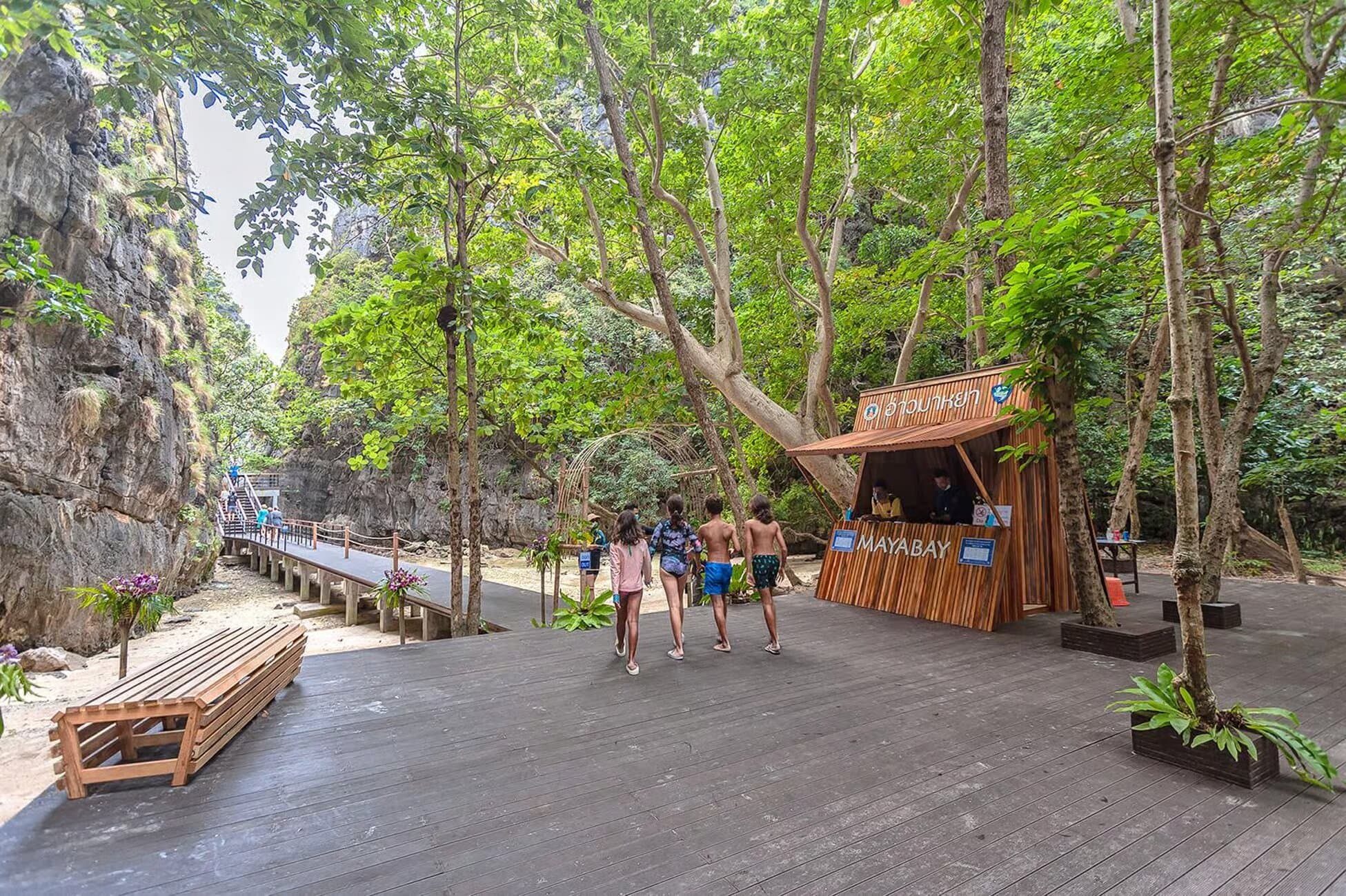 Property Image 7, Ship Image, BookMe Accommodation, Comfortable Stay, Affordable Prices.