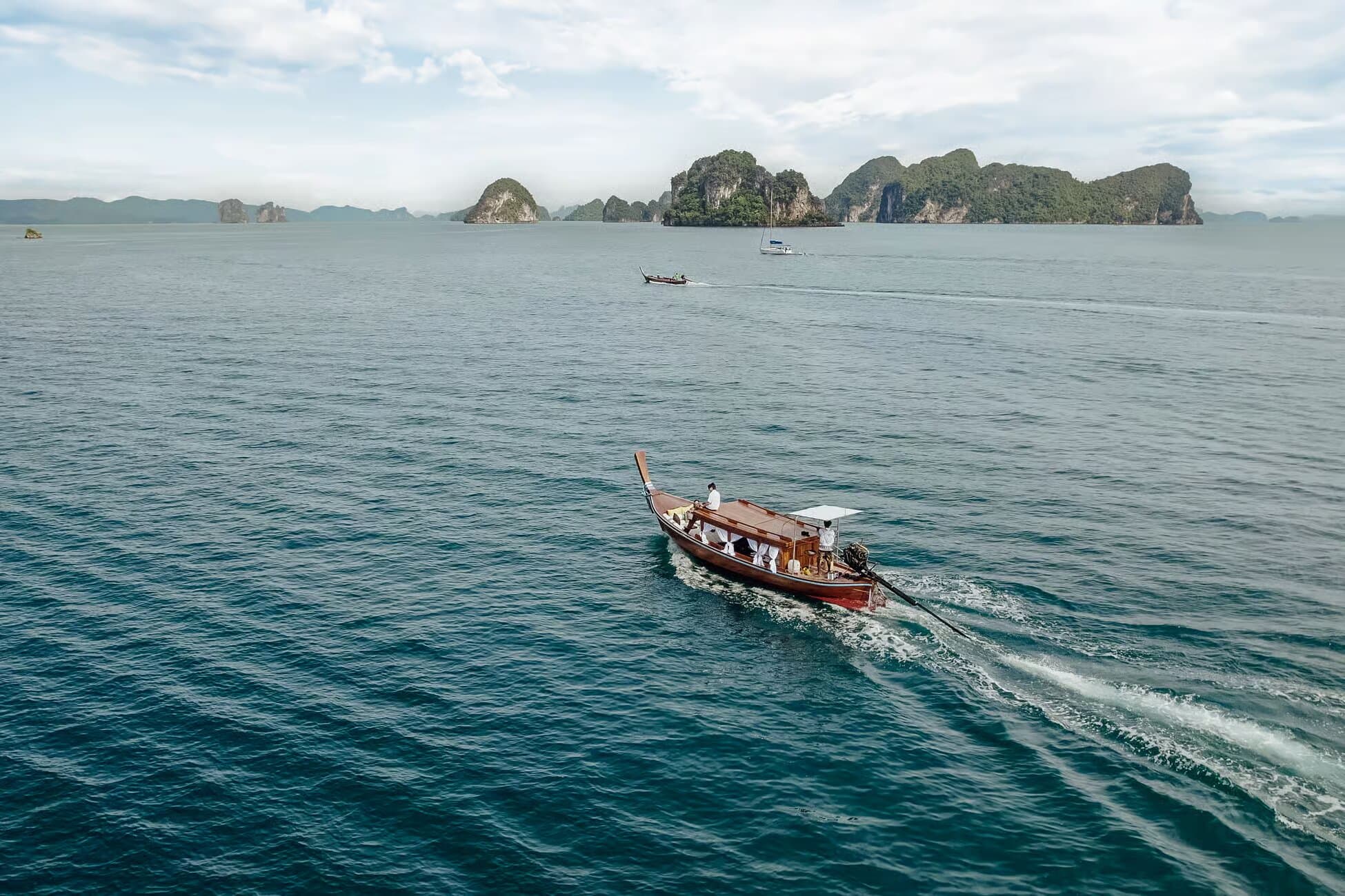 Property Image 6, Ship Image, BookMe Accommodation, Comfortable Stay, Affordable Prices.