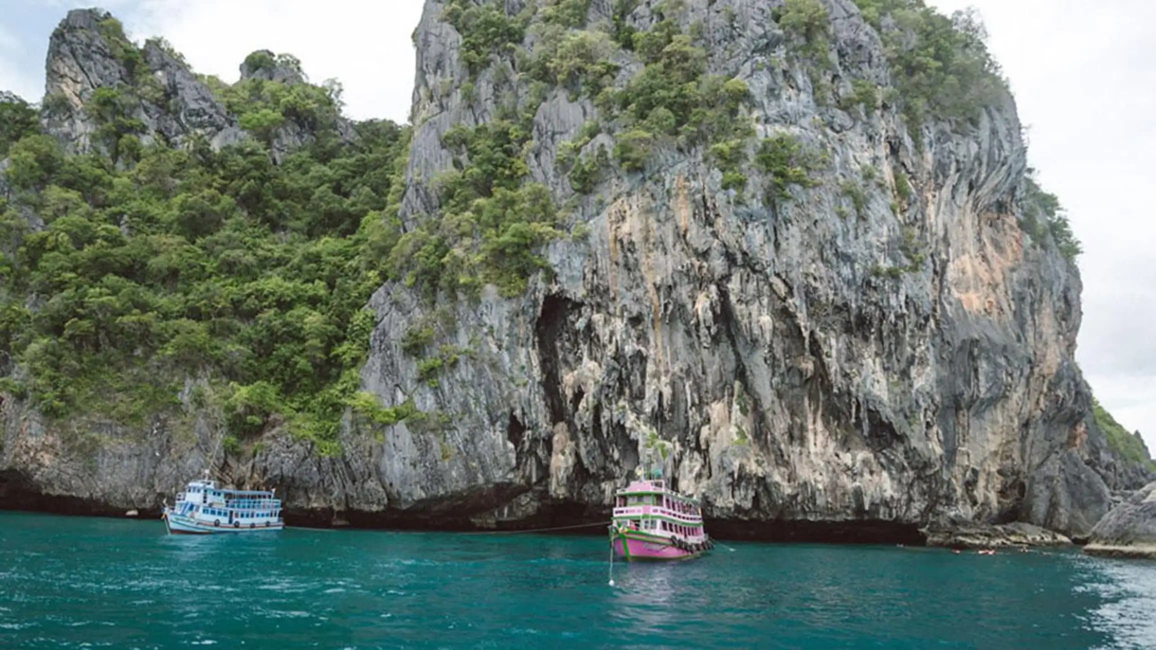 Image of Ko Lanta: 4 Islands Tour By Private Longtail Boat with Lunch tour package, BookMe Tour Package, Travel with BookMe, Exciting Tour Packages Available, Affordable Prices.