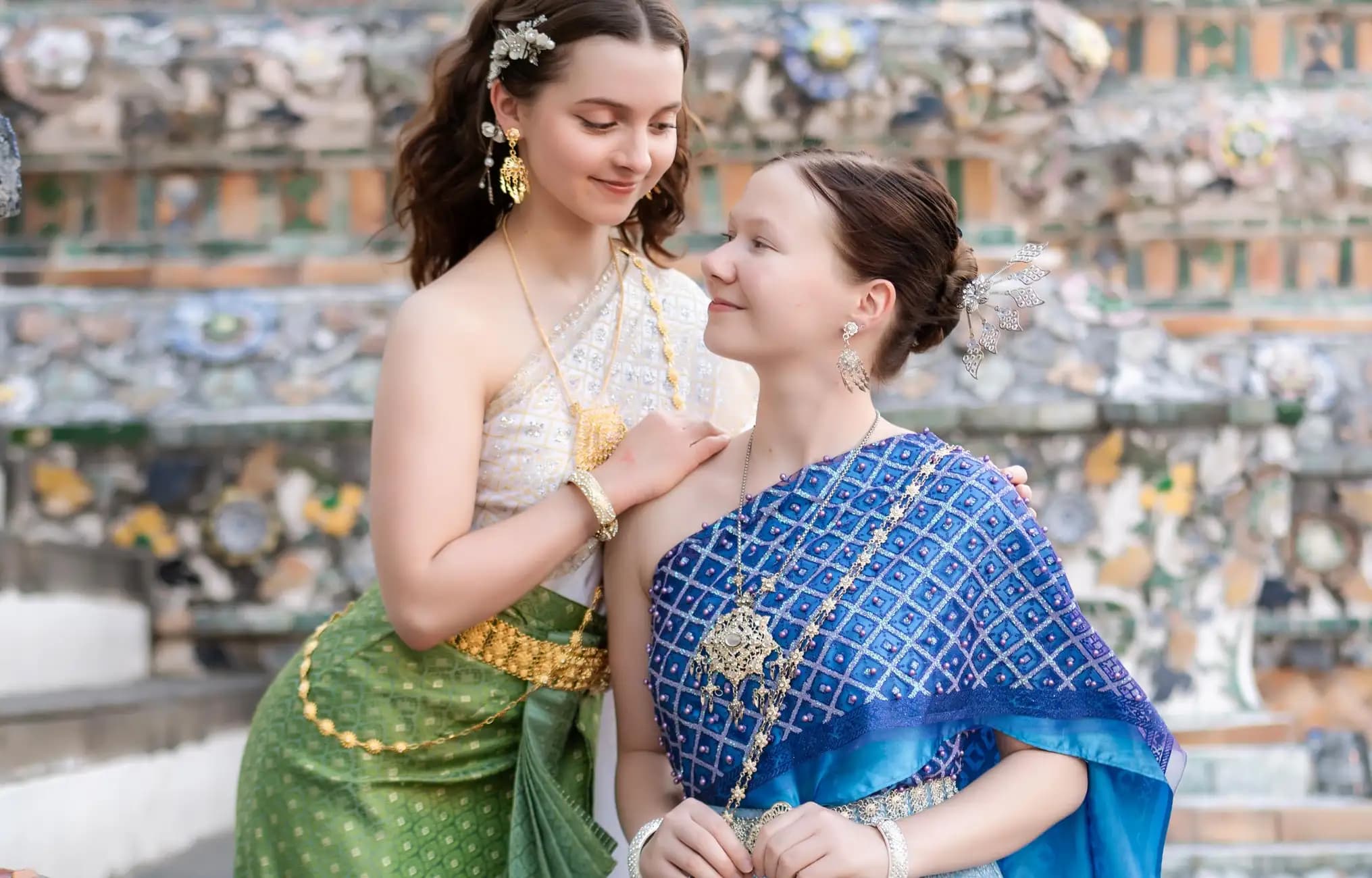 Image of Professional Thai Costume Photography at Wat Arun, Bangkok tour package, BookMe Tour Package, Travel with BookMe, Exciting Tour Packages Available, Affordable Prices.