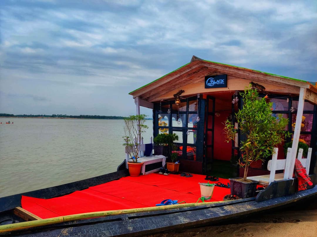 ব্ল্যাক পার্ল : Best boat for friends(Black Pearl)