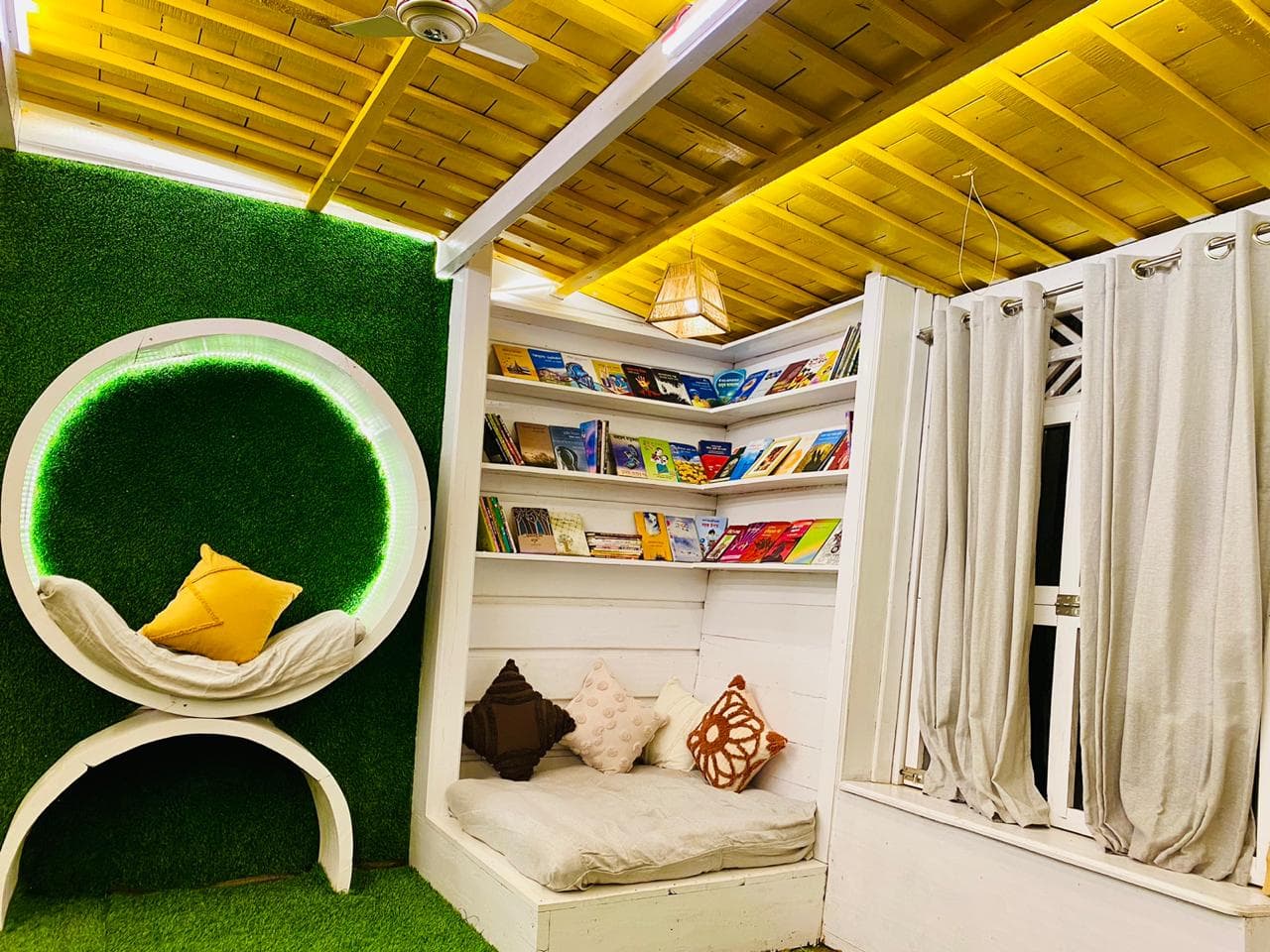 Image of Couple Cabin , Package Image, BookMe Travel Packages, Explore Destinations, Affordable Travel Experiences.