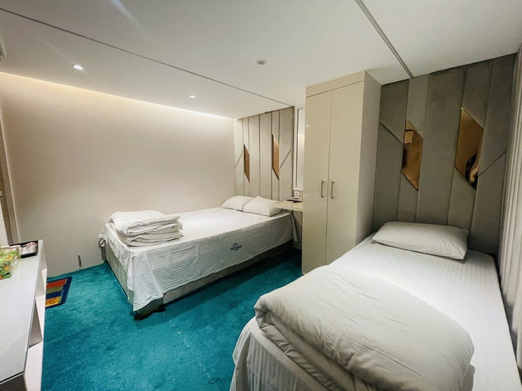 Image of Triple Cabin , Package Image, BookMe Travel Packages, Explore Destinations, Affordable Travel Experiences.