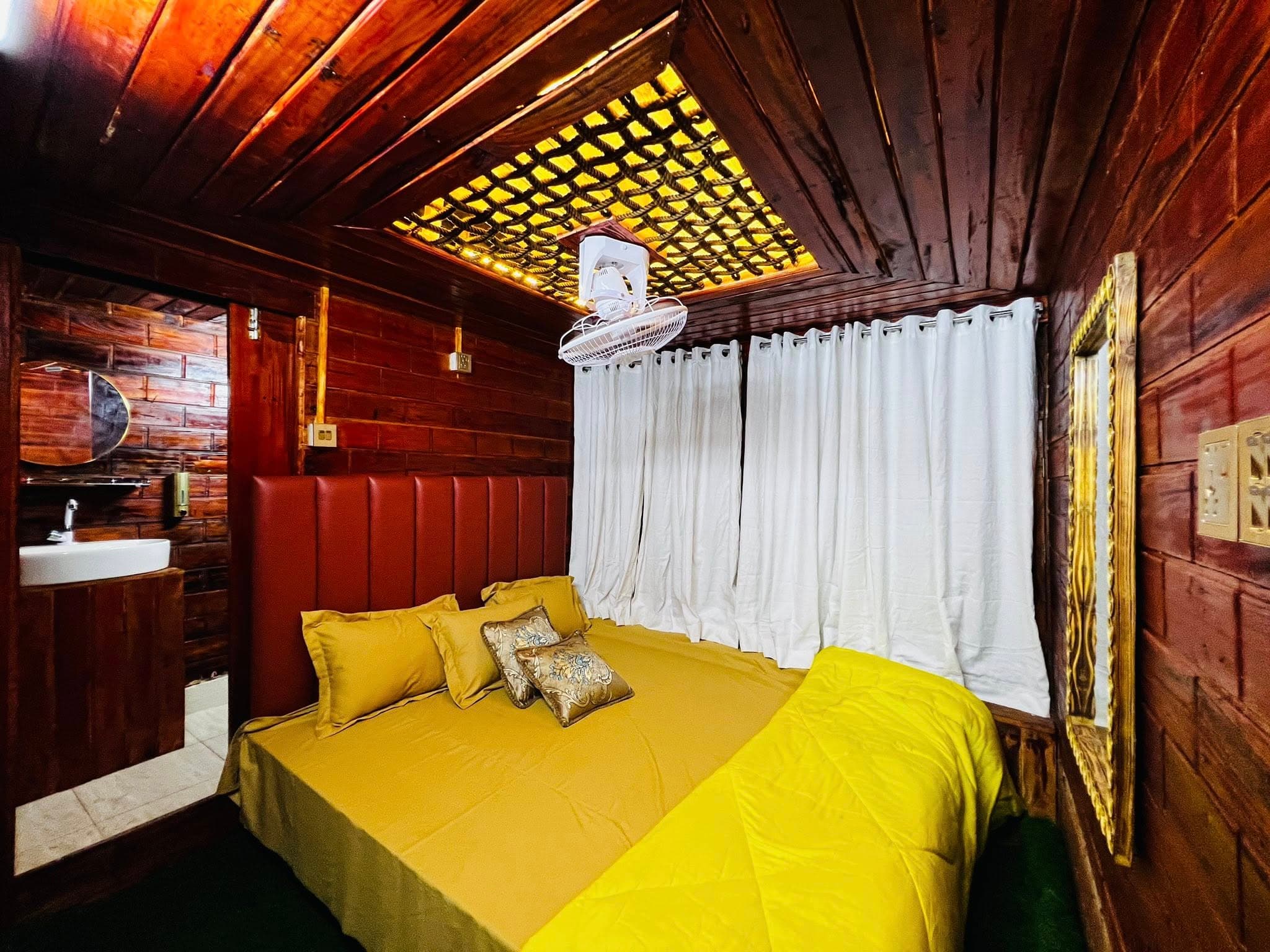 Image of Couple Cabin , Package Image, BookMe Travel Packages, Explore Destinations, Affordable Travel Experiences.