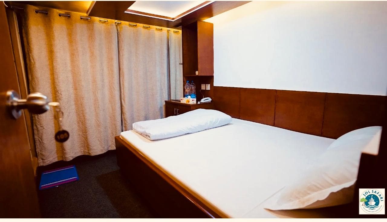 Image of Couple AC Cabin , Package Image, BookMe Travel Packages, Explore Destinations, Affordable Travel Experiences.