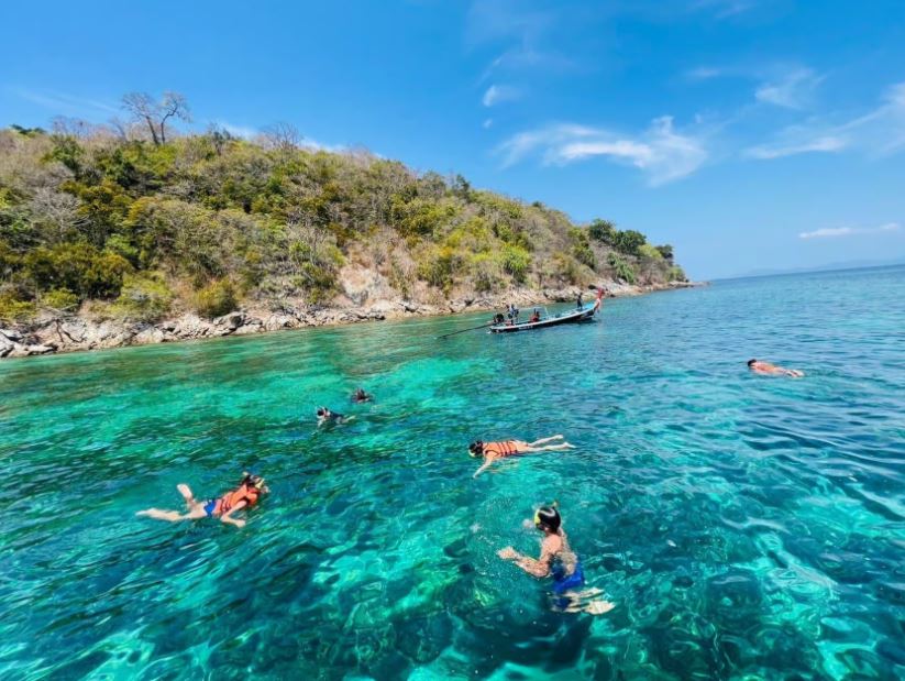 Racha and Banana Beach by Speedboat with Lunch